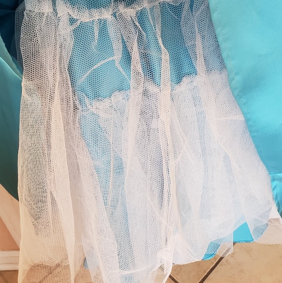 Gorgeous Mermaid Formal Gown - Picture 8 of 9